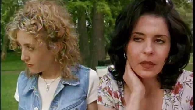 Nicole madre culiando violeta