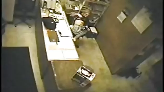 EllaMai en una grúa madres japonesas violadas torre