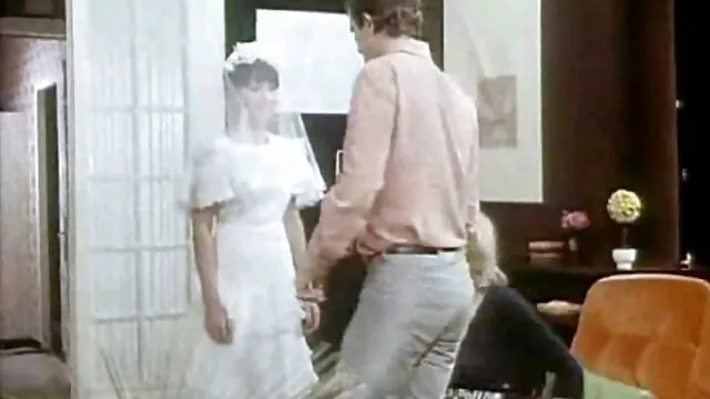 Ámbar cojiendome ami madre