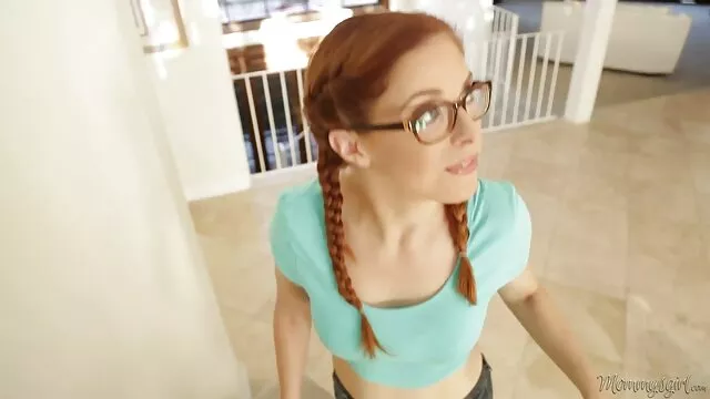 Kayden Kross videos xxx entre madre e hijo