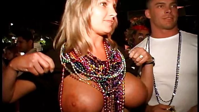 Eufrat madre japonesa follando con su hijo