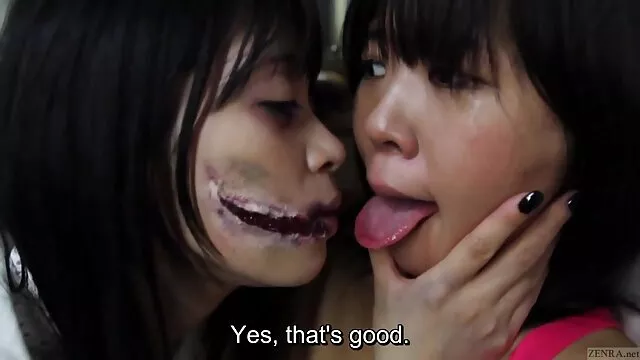 Sybil y Summer se acarician madres e hijos xx caliente