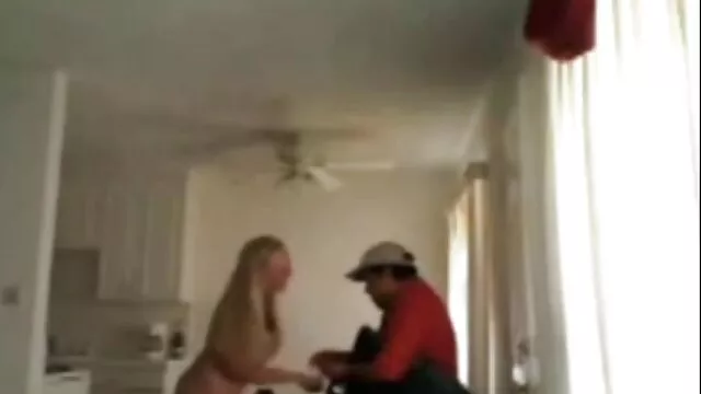 Charlie porni mama laine